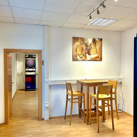 Montagehotel Living@linz Отель Линц