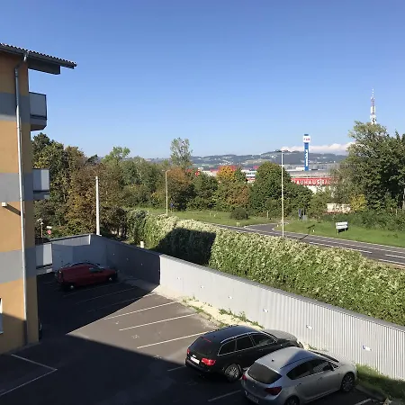 Montagehotel Living@linz * 林茨