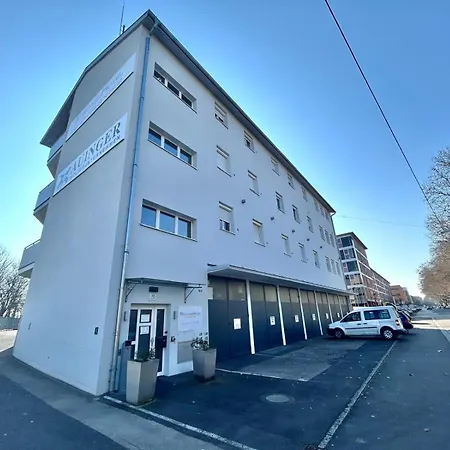 Szálloda Montagehotel Living@linz Linz