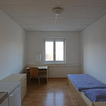 Montagehotel Living@linz *