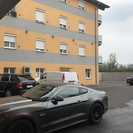 Montagehotel Living@linz